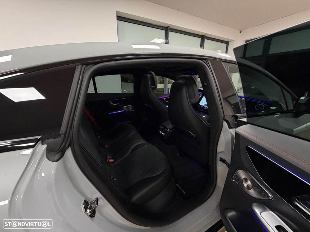 Mercedes-Benz EQE - 12