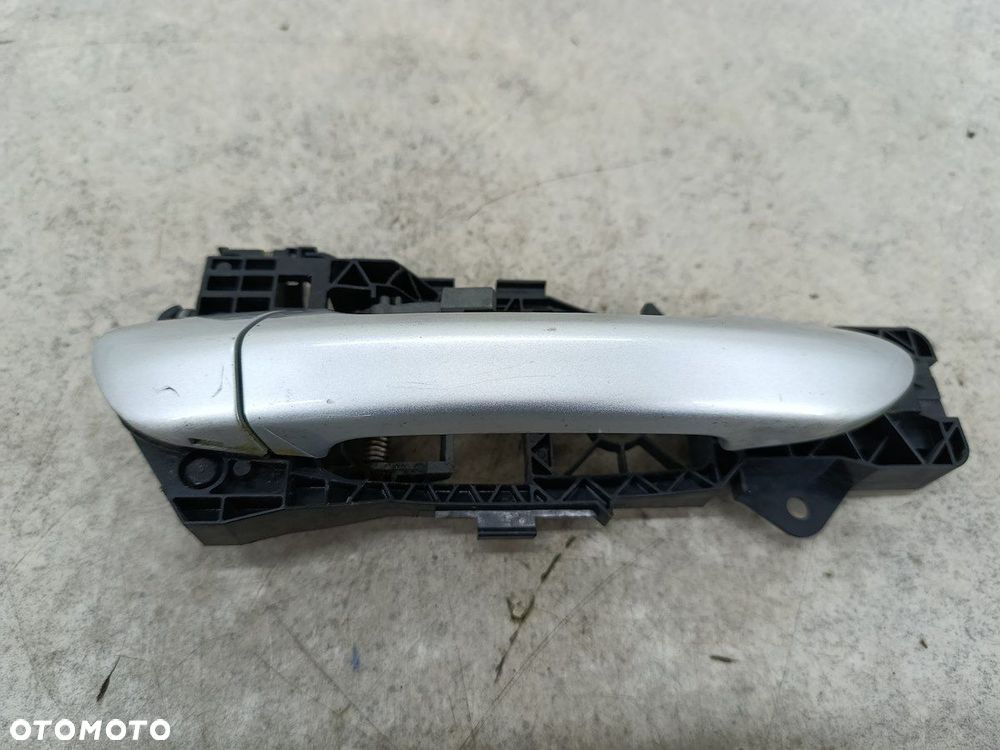 PODSTAWA KLAMKI PRAWY TYŁ VW PASSAT B6 - 1
