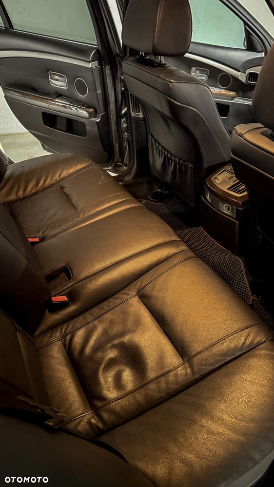 BMW Seria 7 730d - 29