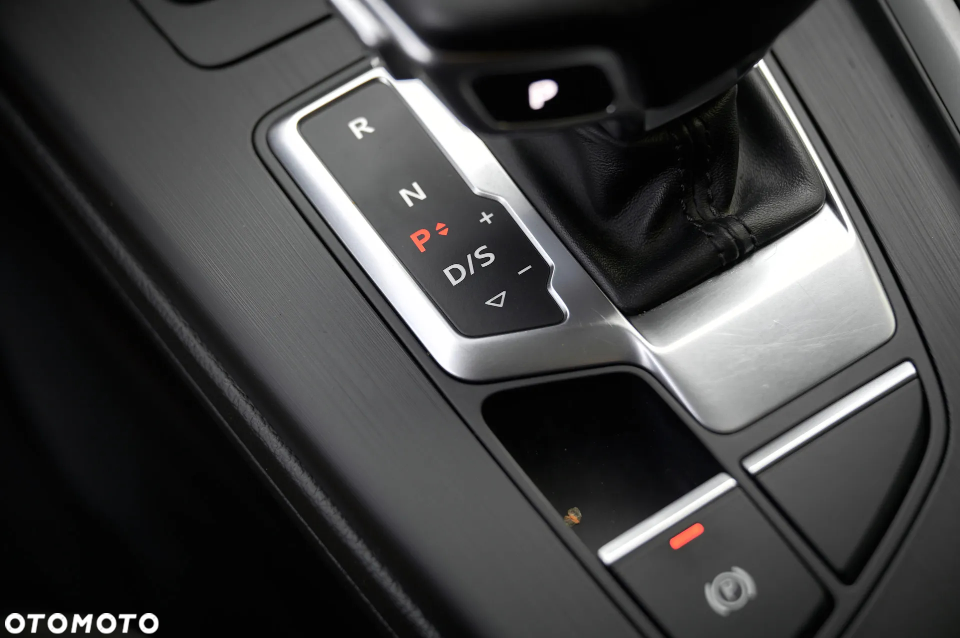 Audi A4 2.0 TDI ultra S tronic design - 31