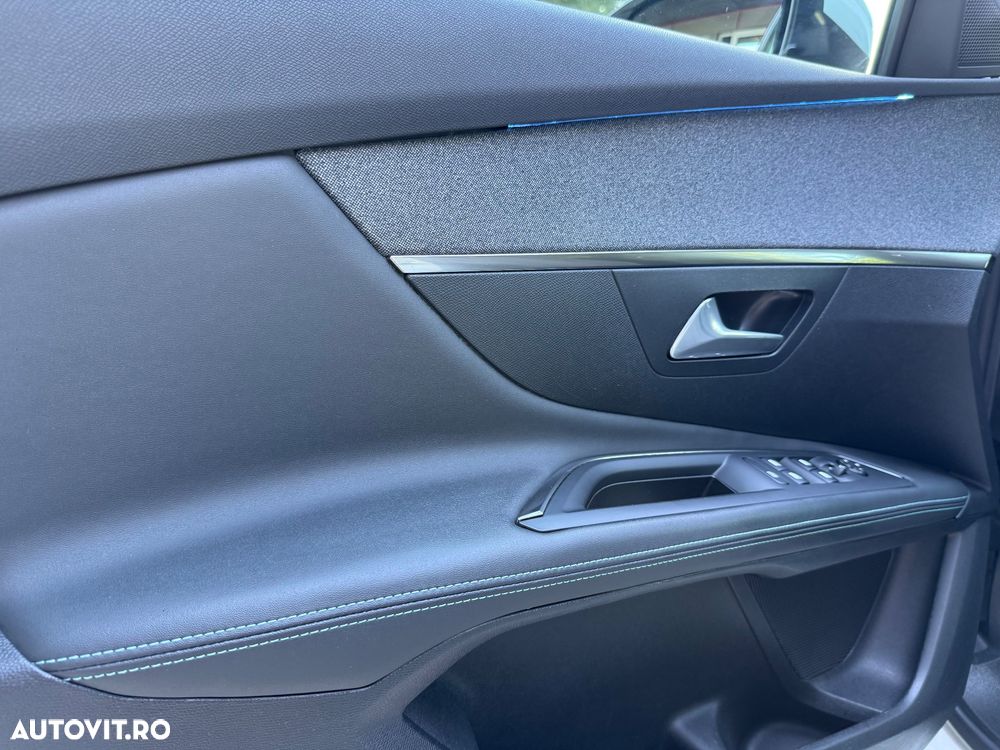 Peugeot 3008 PureTech 130 Stop & Start GPF EAT8 Allure - 37
