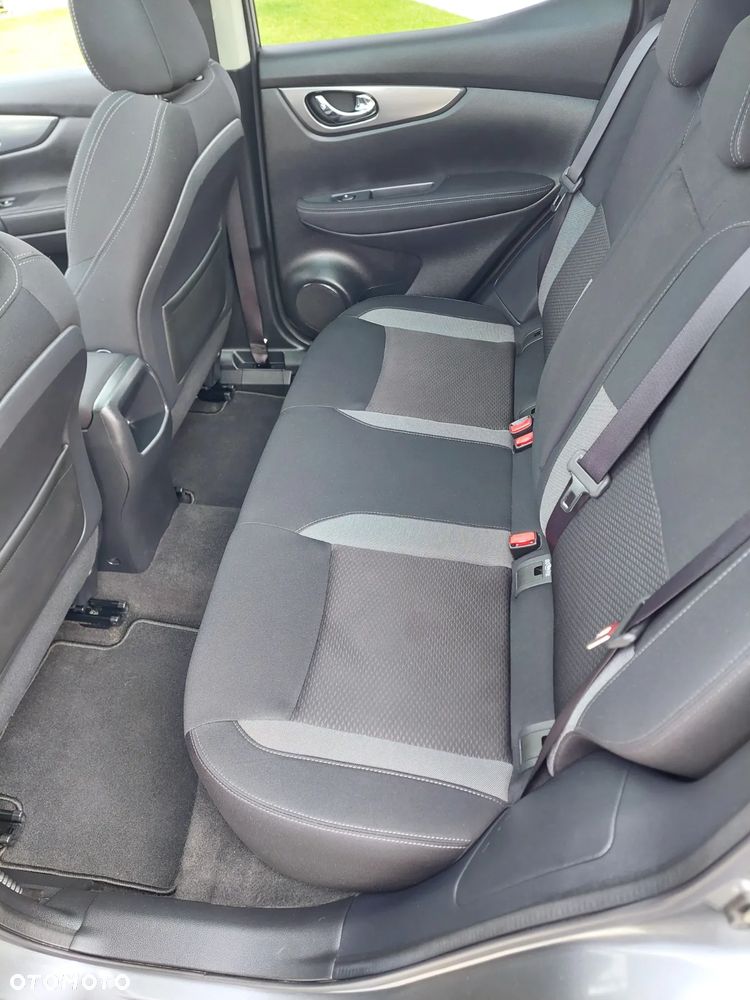 Nissan Qashqai 1.6 DIG-T N-Connecta - 11