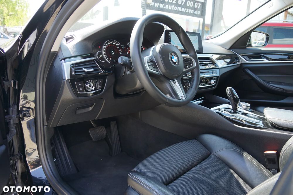 BMW Seria 5 520d xDrive Touring Sport Line - 28