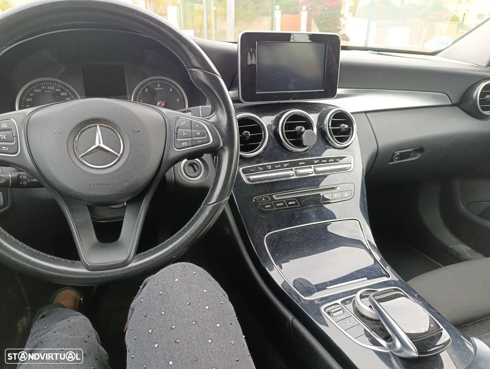 Mercedes-Benz C 200 - 6