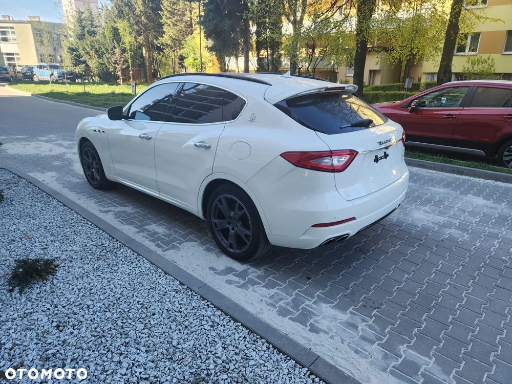 Maserati Levante Q4 - 5
