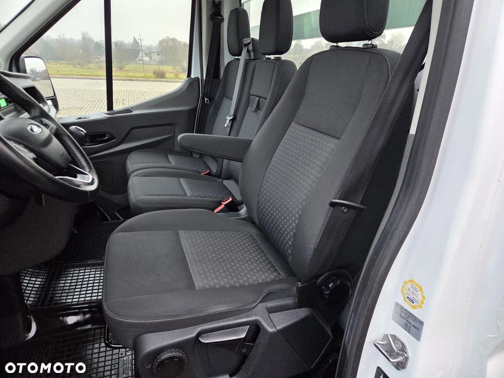 Ford Transit - 33