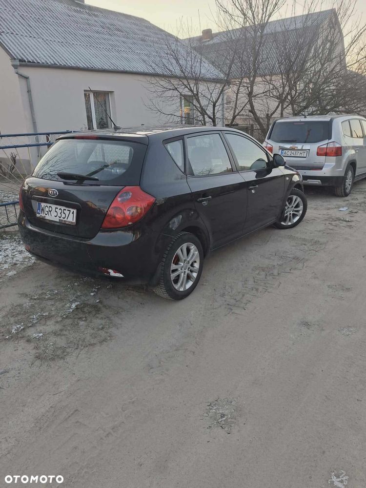 Kia Ceed 1.6 CRDi LX - 5