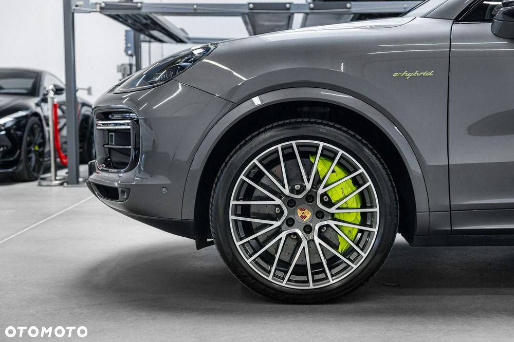 Porsche Cayenne - 14