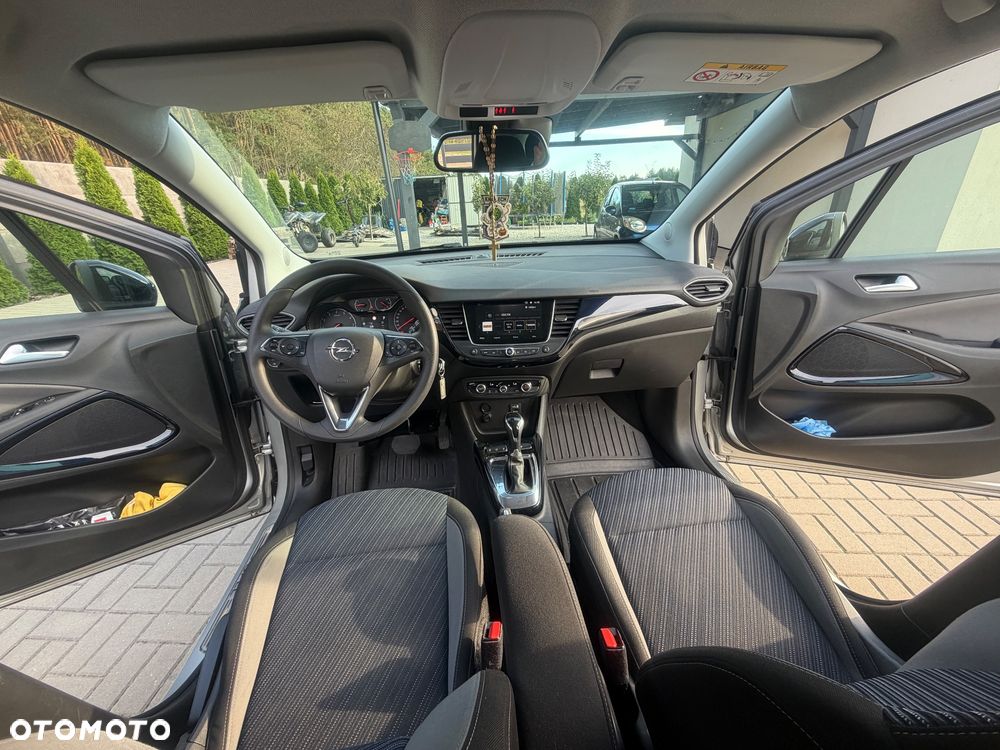 Opel Crossland X - 16
