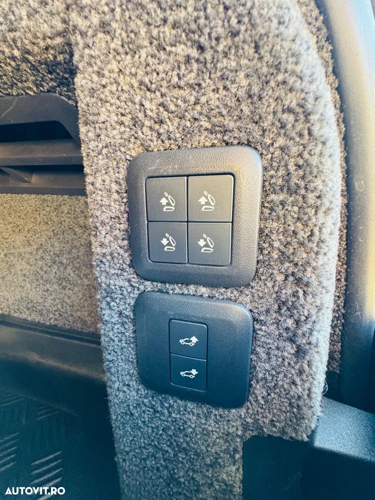 Land Rover Range Rover 3.0L TDV6 LWB Vogue - 38