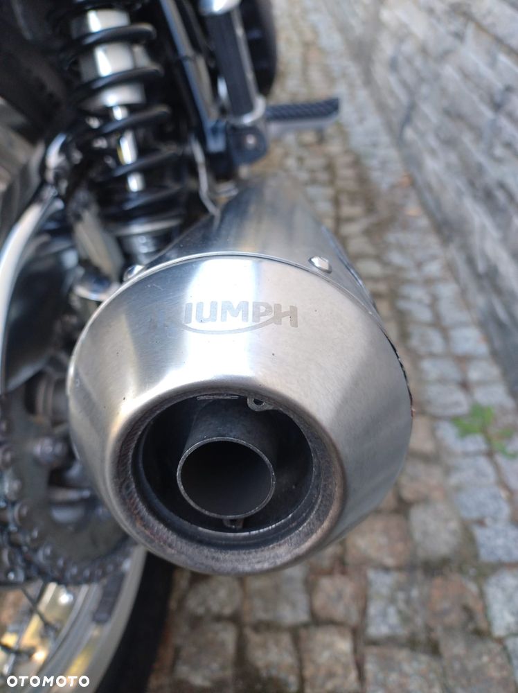 Triumph Thruxton - 32
