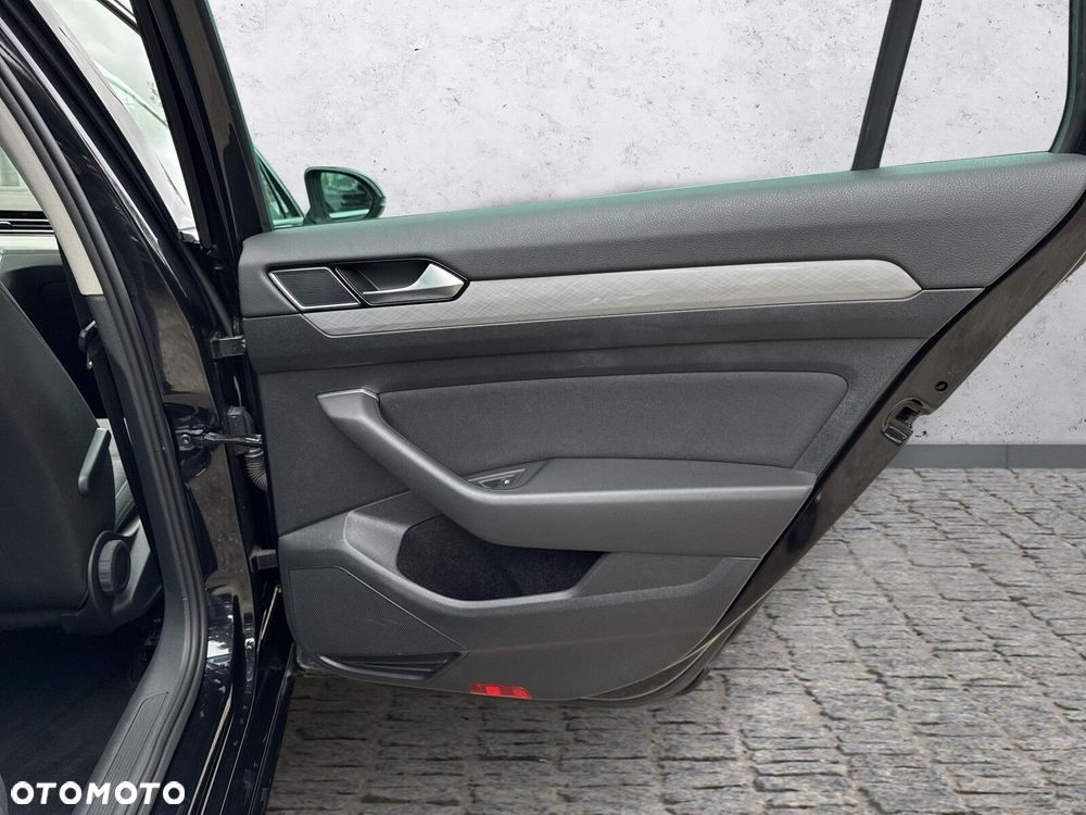 Volkswagen Passat - 40