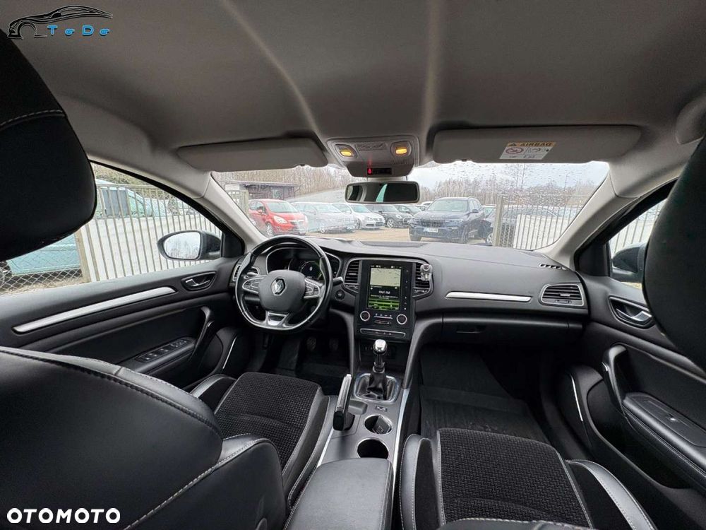 Renault Megane ENERGY TCe 130 Start & Stop Paris Business - 26