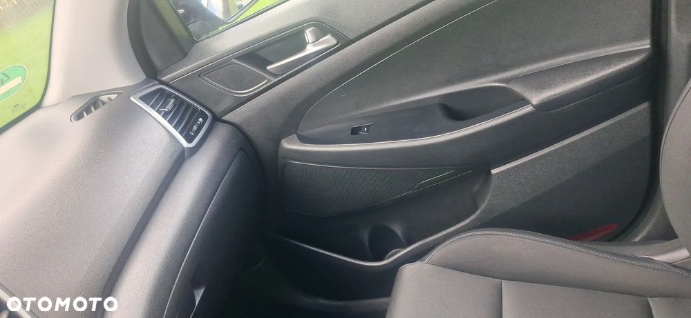 Hyundai Tucson blue 1.6 GDi 2WD Navi - 16