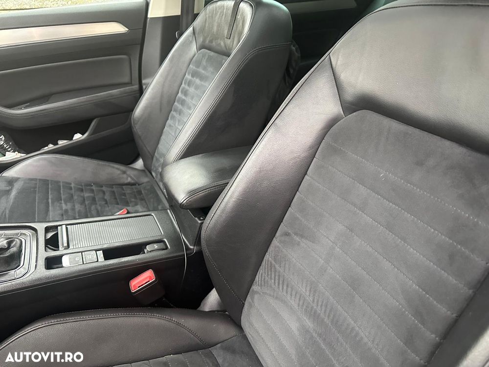 Volkswagen Passat 2.0 TDI Highline - 11