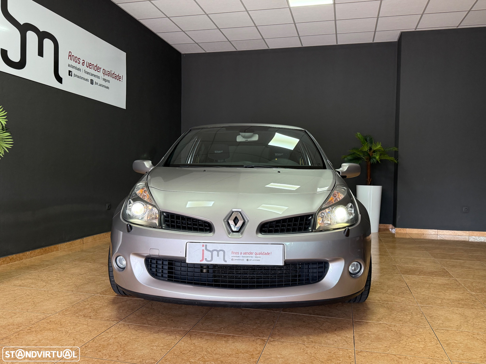 Renault Clio 2.0 16V Sport - 2