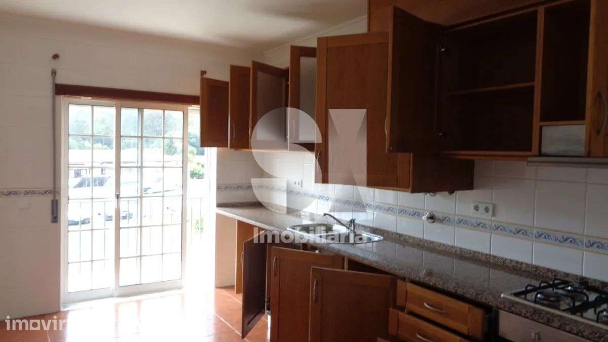 Apartamento T2 c/ garagem - Grande imagem: 3/34