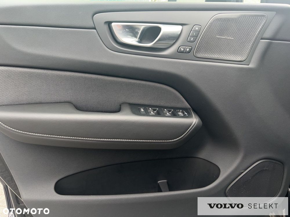 Volvo XC 60 B5 B AWD Ultra Black Edition - 22