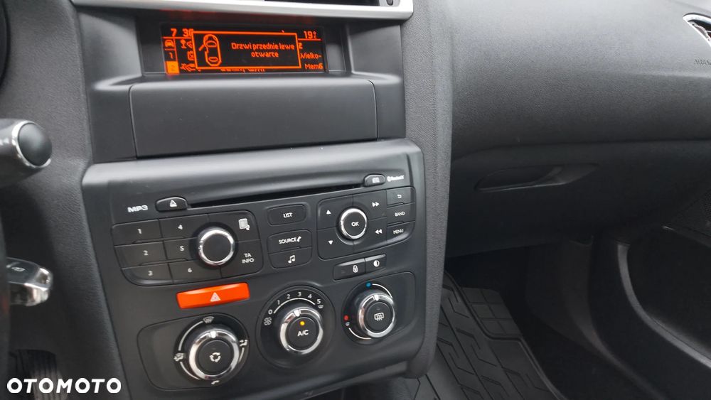 Citroën C4 HDi 90 Selection - 12