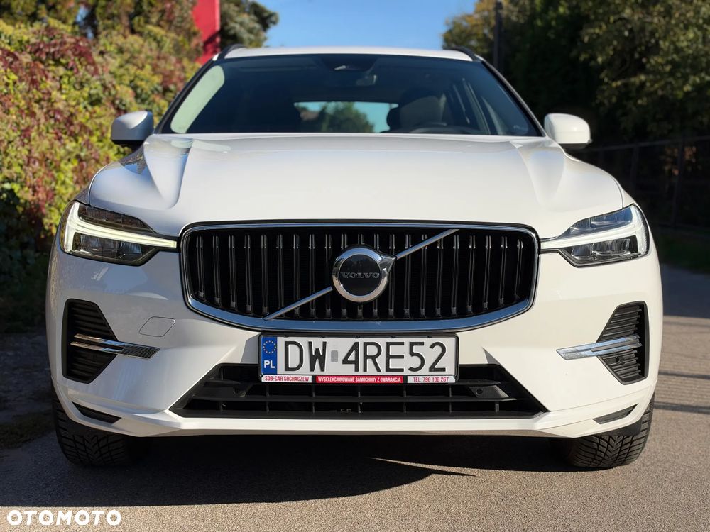 Volvo XC 60 B4 B Momentum Pro - 2