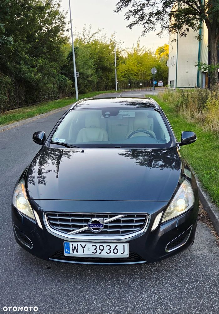 Volvo V60 D4 Summum - 4