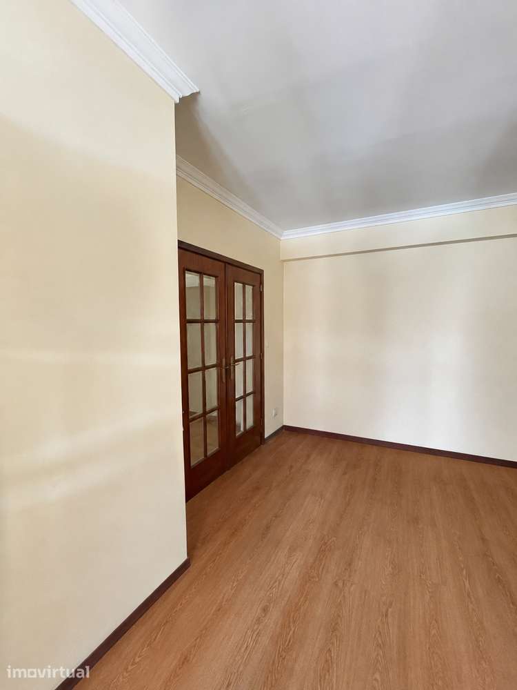 Apartamento T1 à venda na Rua Nova do Rochio, 52 - Grande imagem: 3/20