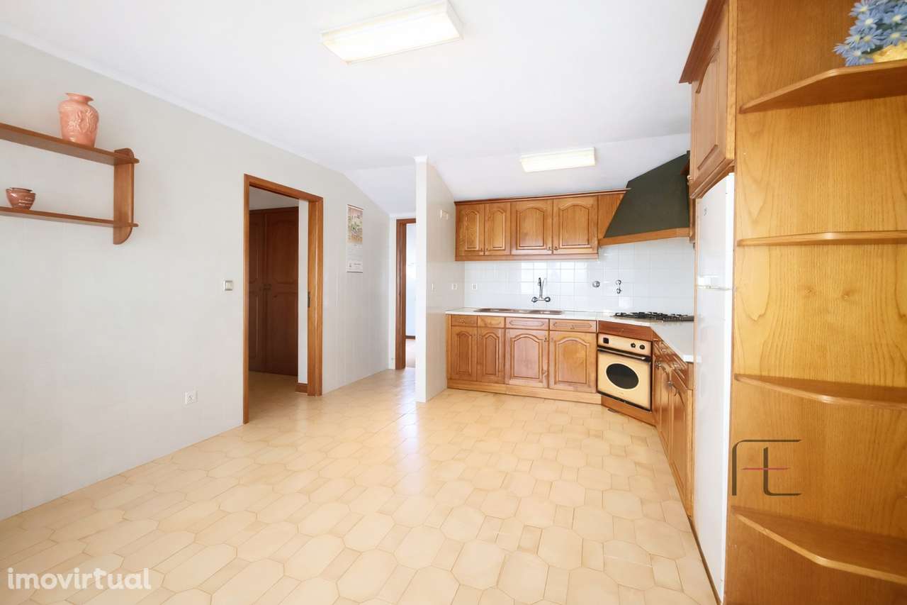 T2 em Ovar com Terraço e Elevado Potencial de Rendimento - Grande imagem: 2/10