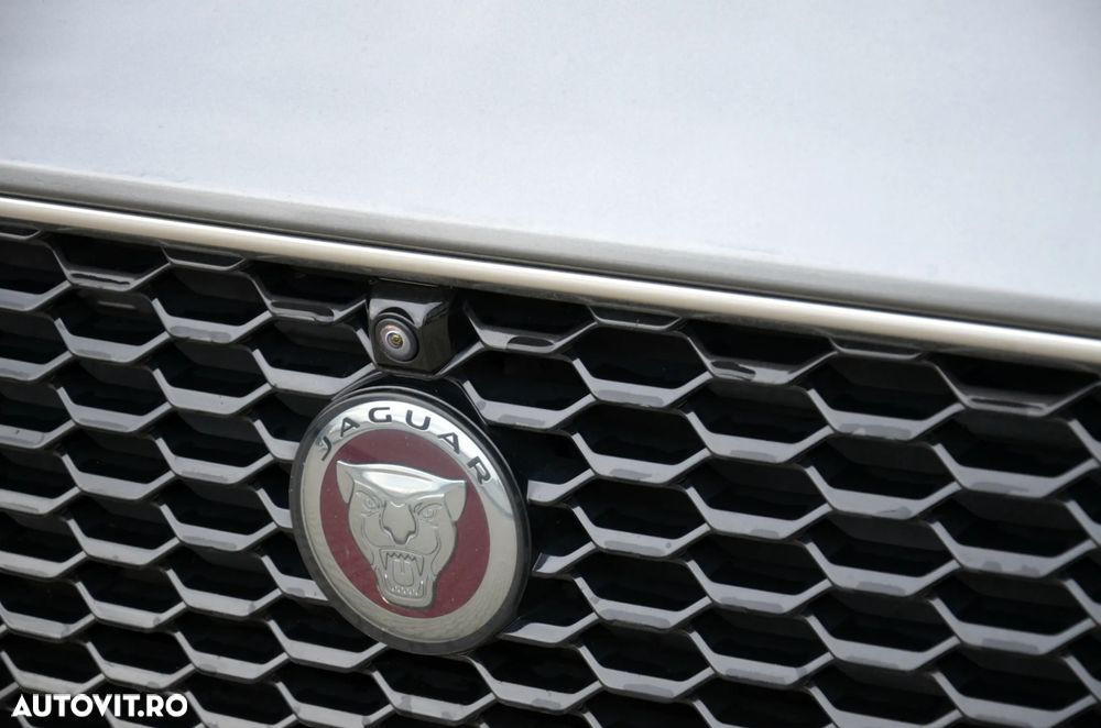 Jaguar E-Pace D180 AWD Aut. R-Dynamic HSE - 12