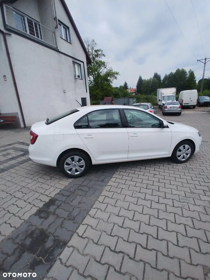 Skoda RAPID - 12