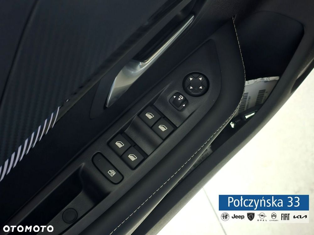 Peugeot 208 - 12