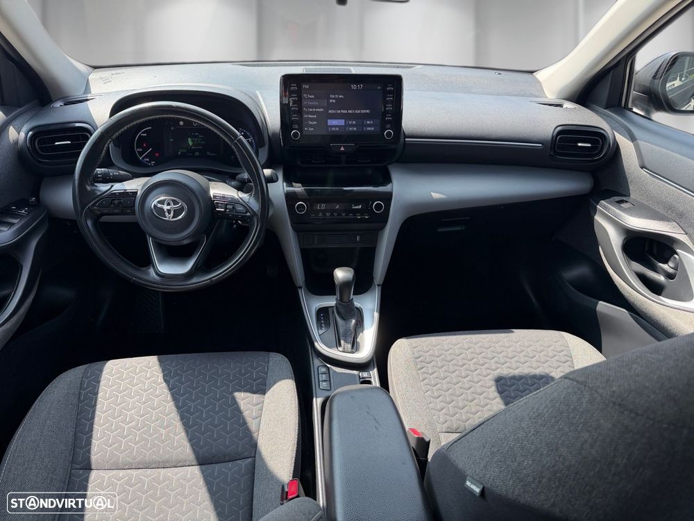 Toyota Yaris Cross 1.5 HDF Comfort Plus AWD - 8