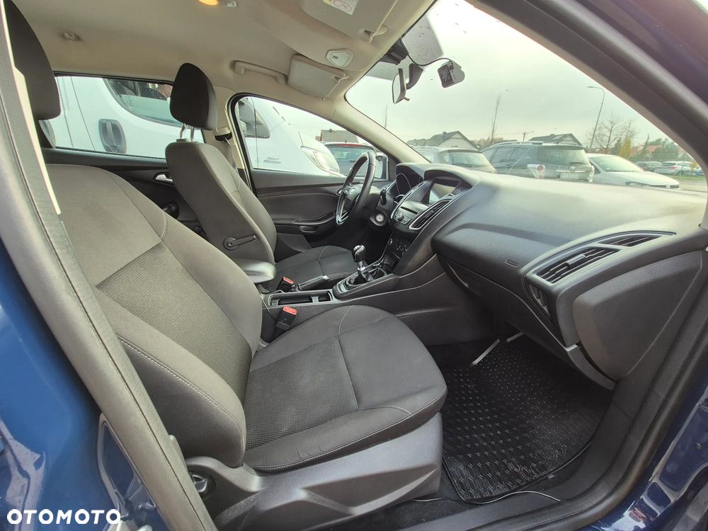 Ford Focus 1.5 TDCi SYNC Edition - 11