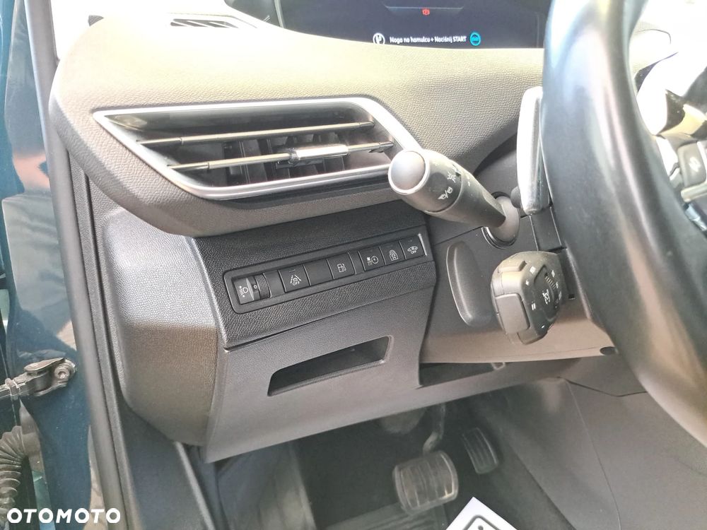 Peugeot 3008 1.6 PureTech Hybrid PHEV Allure Pack S&S EAT8 - 27