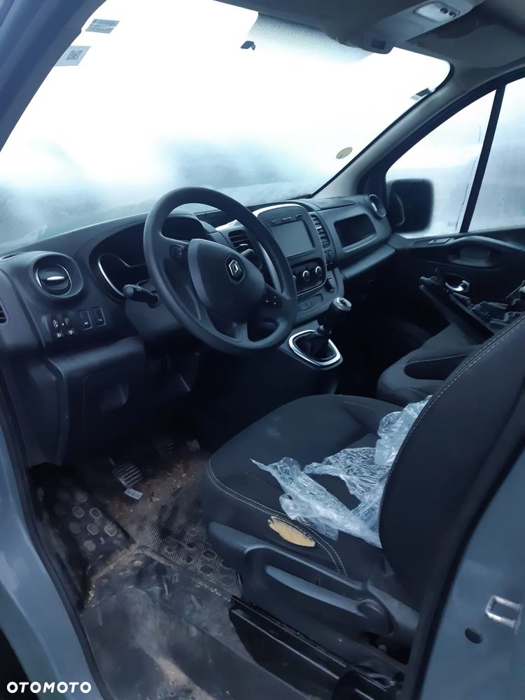 Renault Trafic - 8