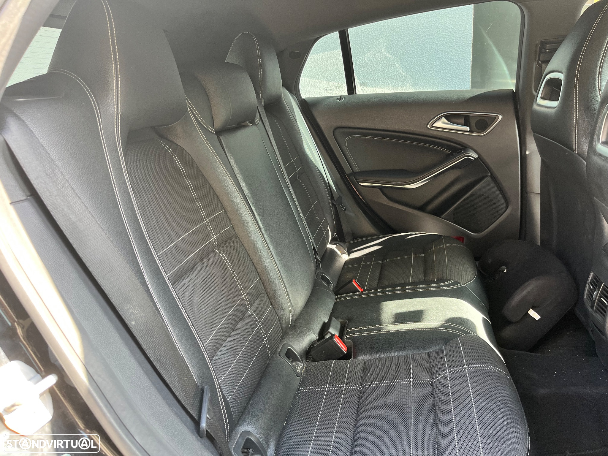 Mercedes-Benz CLA 200 d Shooting Brake Urban - 17