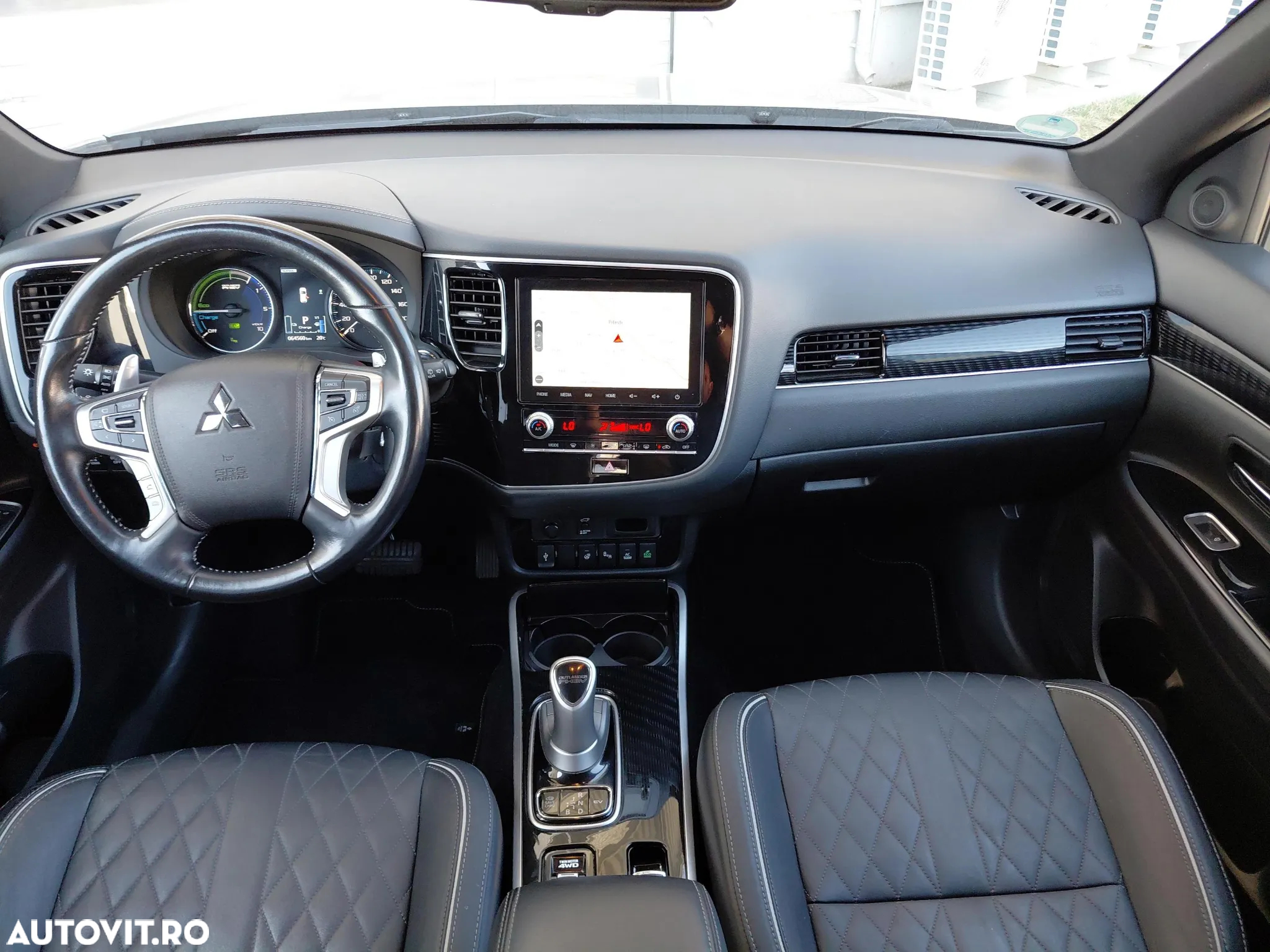 Mitsubishi Outlander 2.4 4WD Plug-In Hybrid Spirit - 10
