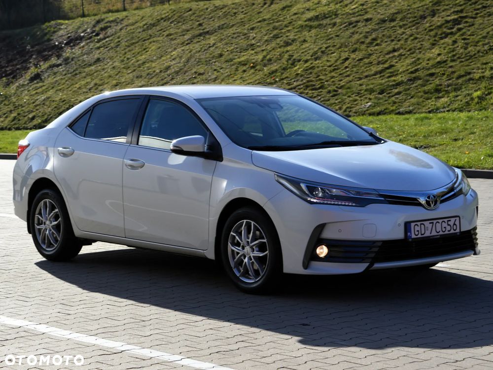 Toyota Corolla 1.6 Prestige MS - 3