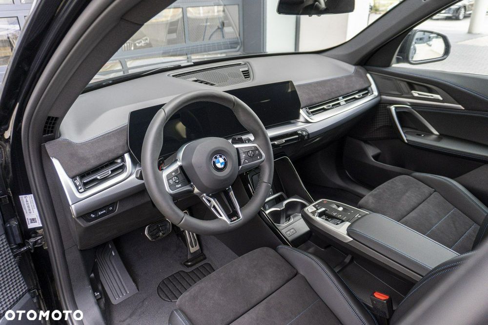 BMW X1 sDrive18i - 12