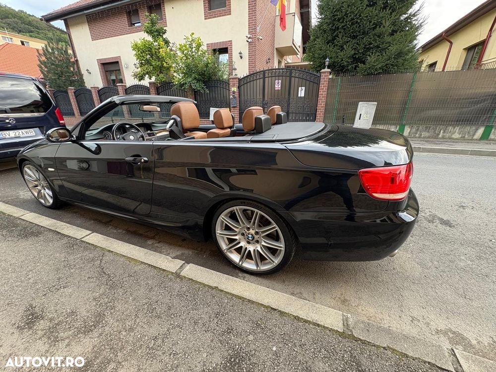 BMW Seria 3 325d Aut. - 32