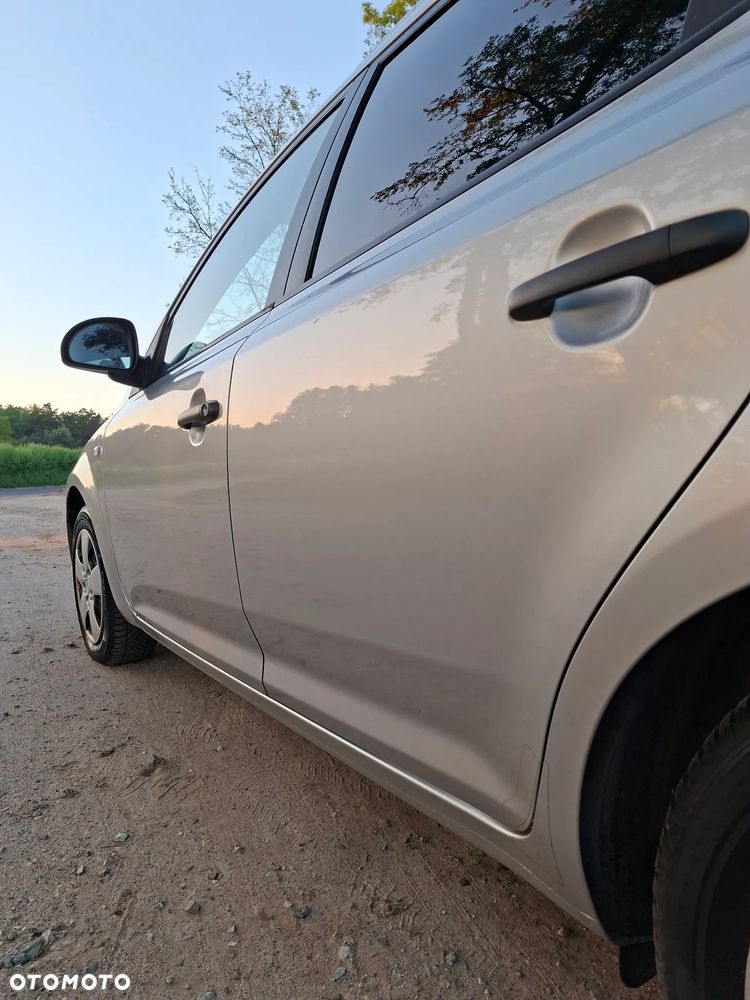Kia Ceed - 7
