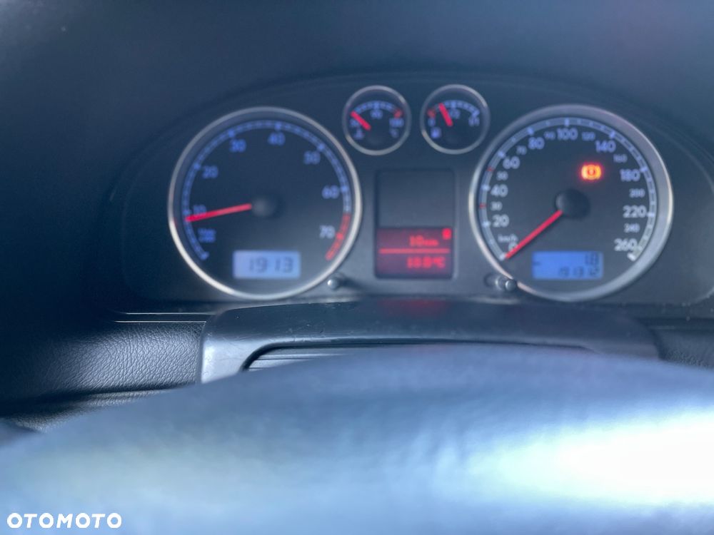 Volkswagen Passat 2.0 Comfortline - 13