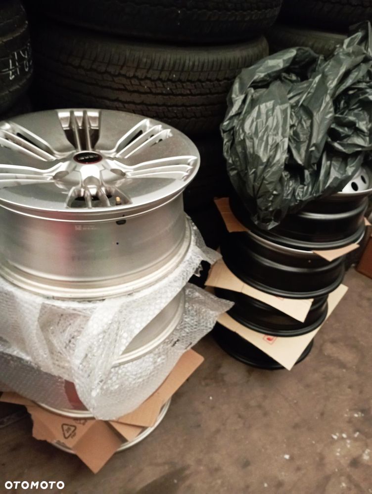 Felga Felgi oryginalne ISUZU D-max III kpl 4 sztuki stan BDB - 6
