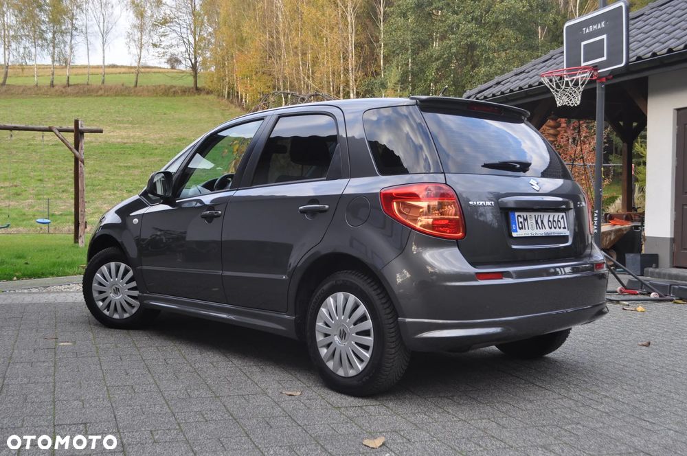 Suzuki SX4 1.6 Comfort Plus - 5