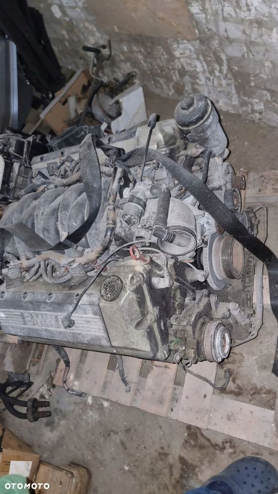 SILNIK BMW 8 E31 E32 E38 E39 840 4.0 V8 M60B40 - 4