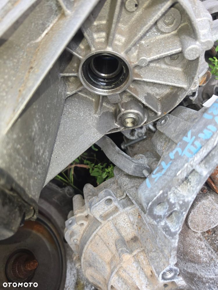 Skrzynia  biegów  vw  1.0  TSI  o  kodzie  SJD - 3