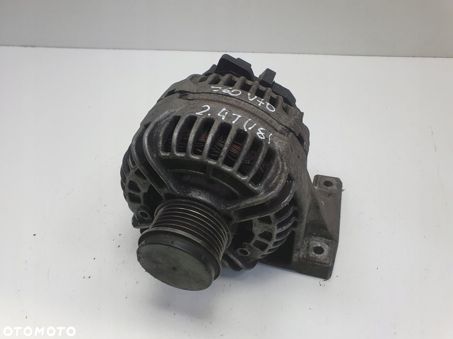 Volvo S60 V70 2.4 T ALTERNATOR bosch - 1