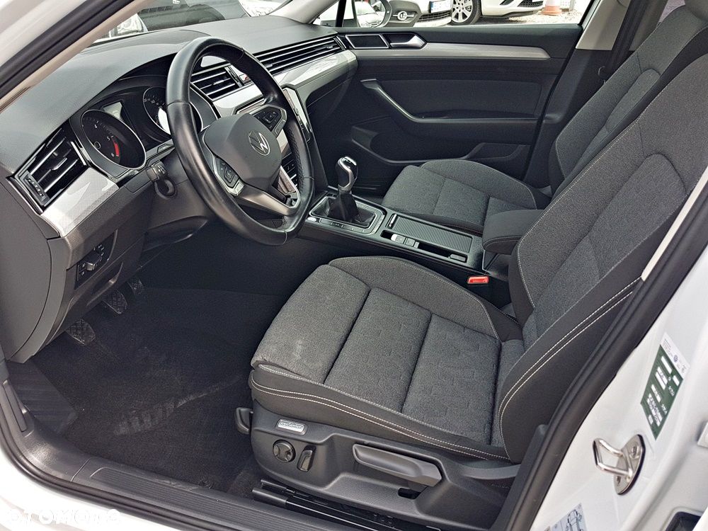 Volkswagen Passat 2.0 TDI EVO Business - 12