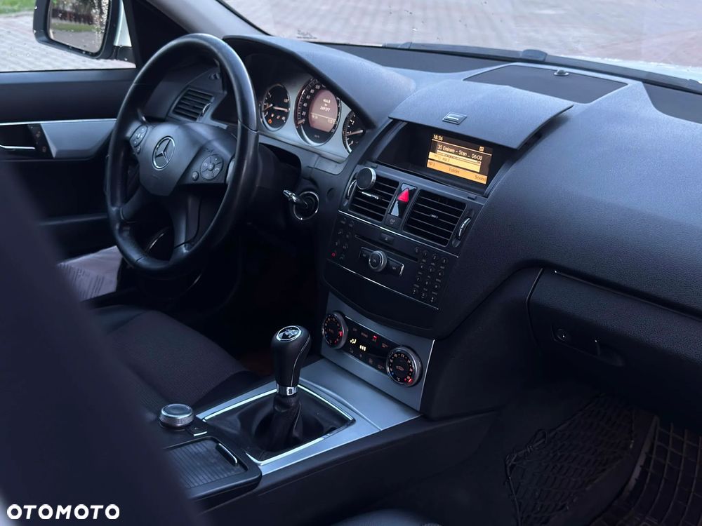 Mercedes-Benz Klasa C 180 Kompressor Elegance - 17