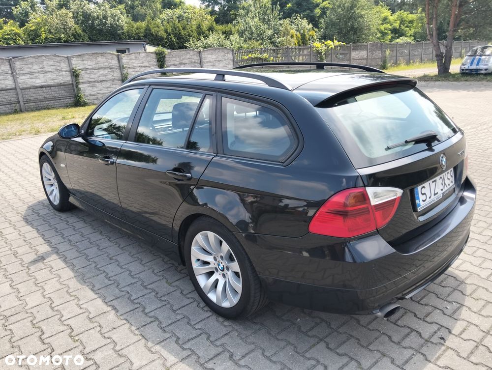 BMW Seria 3 318i - 9