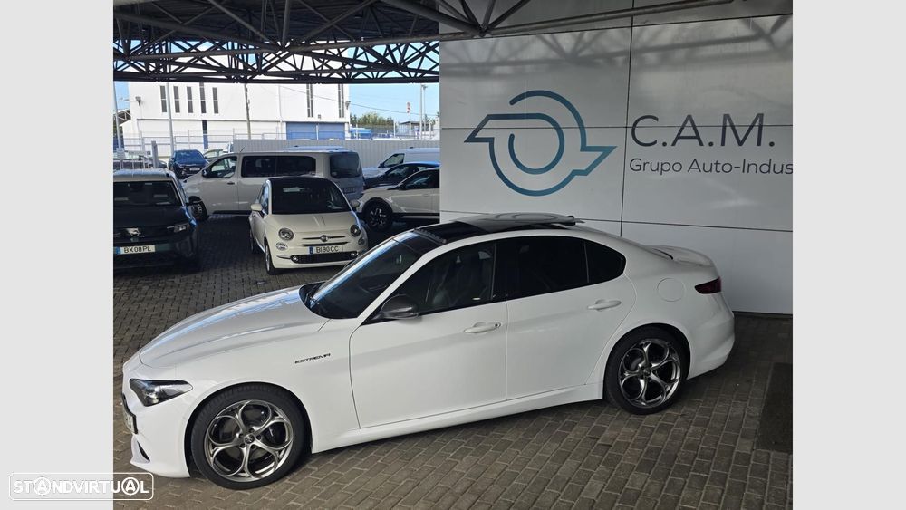 Alfa Romeo Giulia 2.2 D Estrema Q4 AT8 - 9